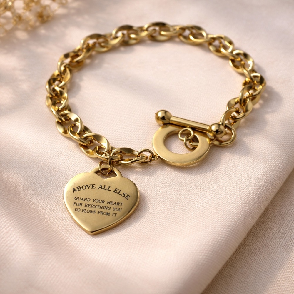 Gold Heart Charm Bracelet - Picture 4 of 4